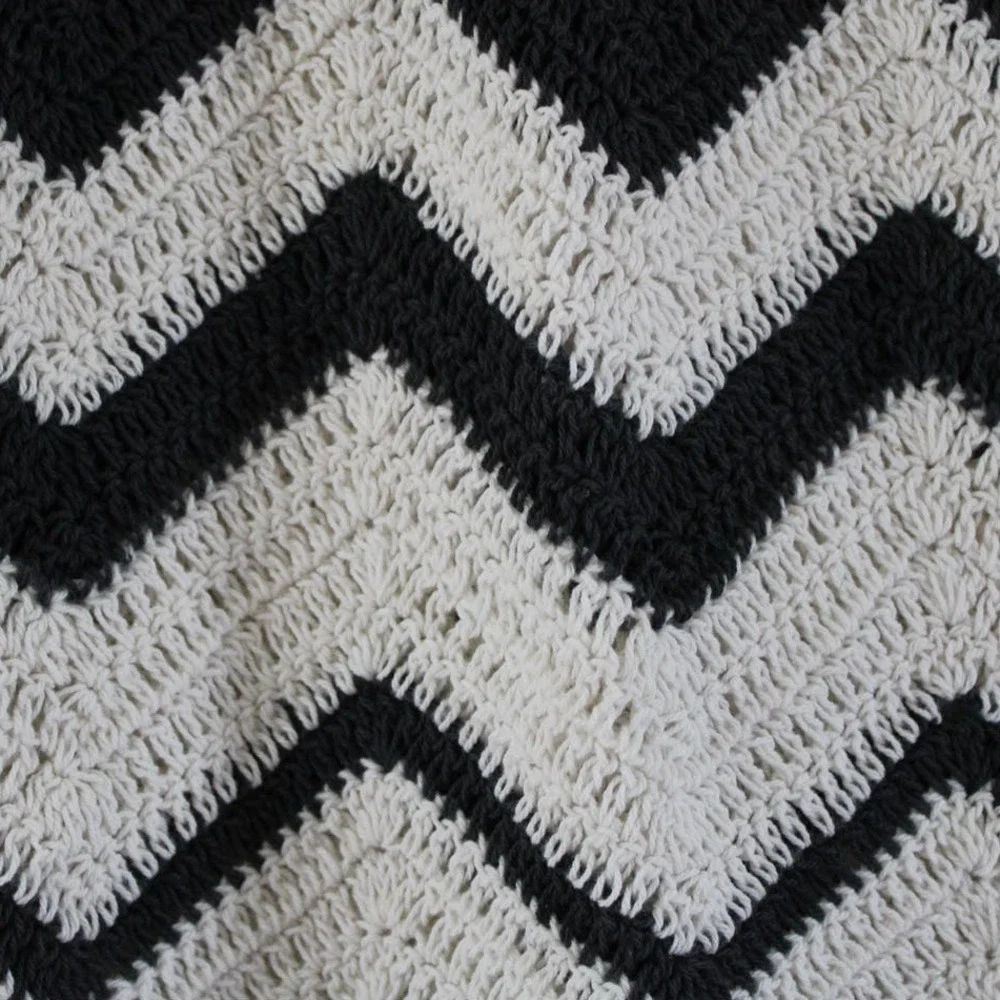 NWT Bonpoint Girl's Crochet Knit Pattern Dress Gray White Chevron 12‎